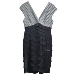 Adrianna Papell Size 8 Silver Gray Metallic Tiered Shuttered Ruffle Dress